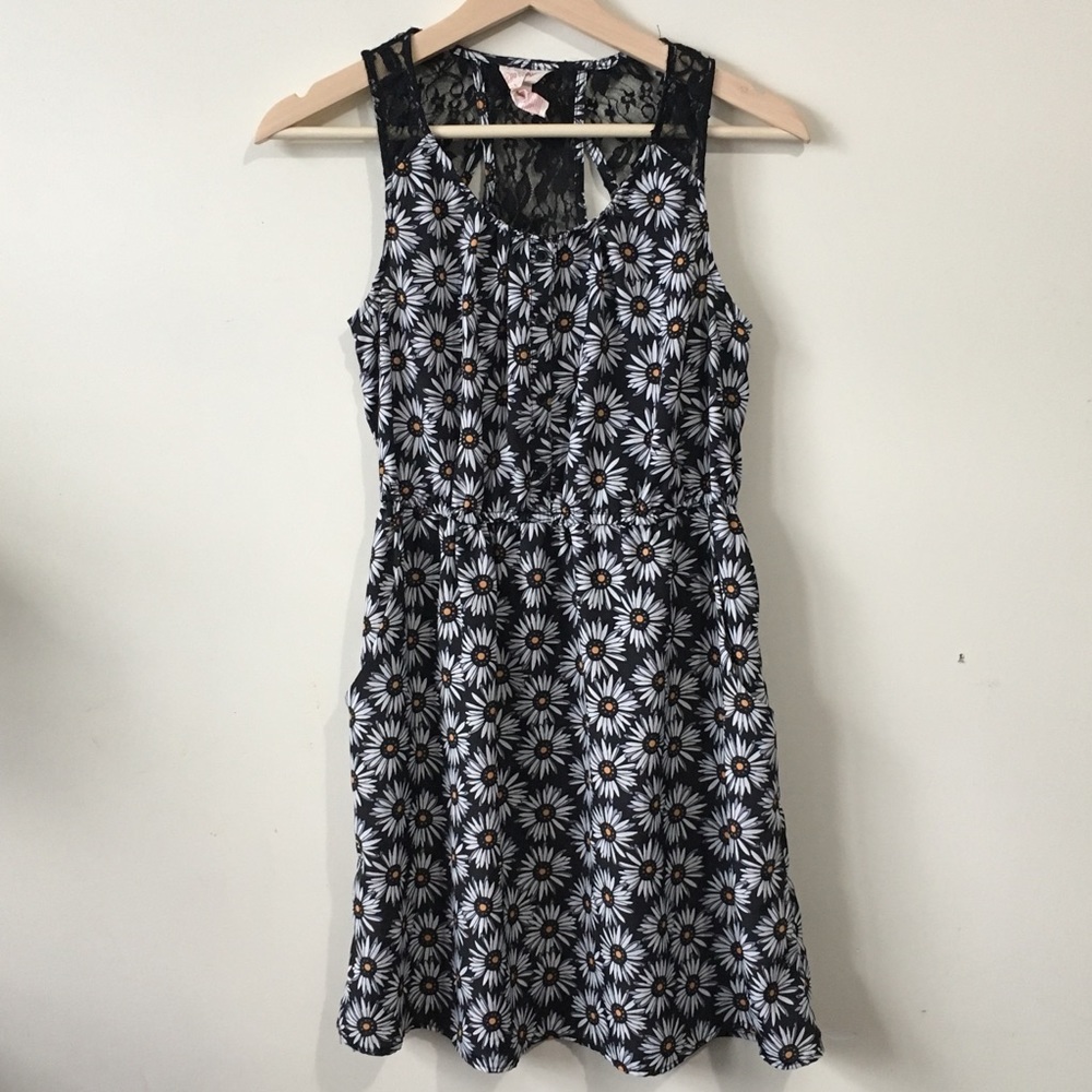 Floral dress with lace